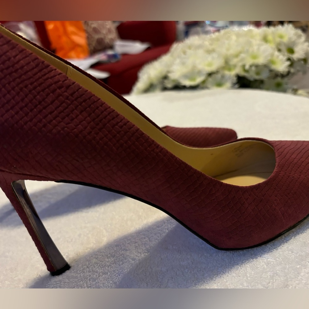 Brand New Heels By JESSICA SIMPSON - Size 11 M - Heel Height 4 Inches - box 25 - Picture 1 of 7